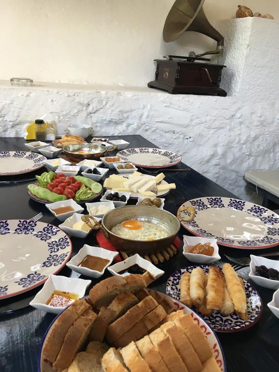 Zakkum Pansiyon Kaş Eksteriør billede